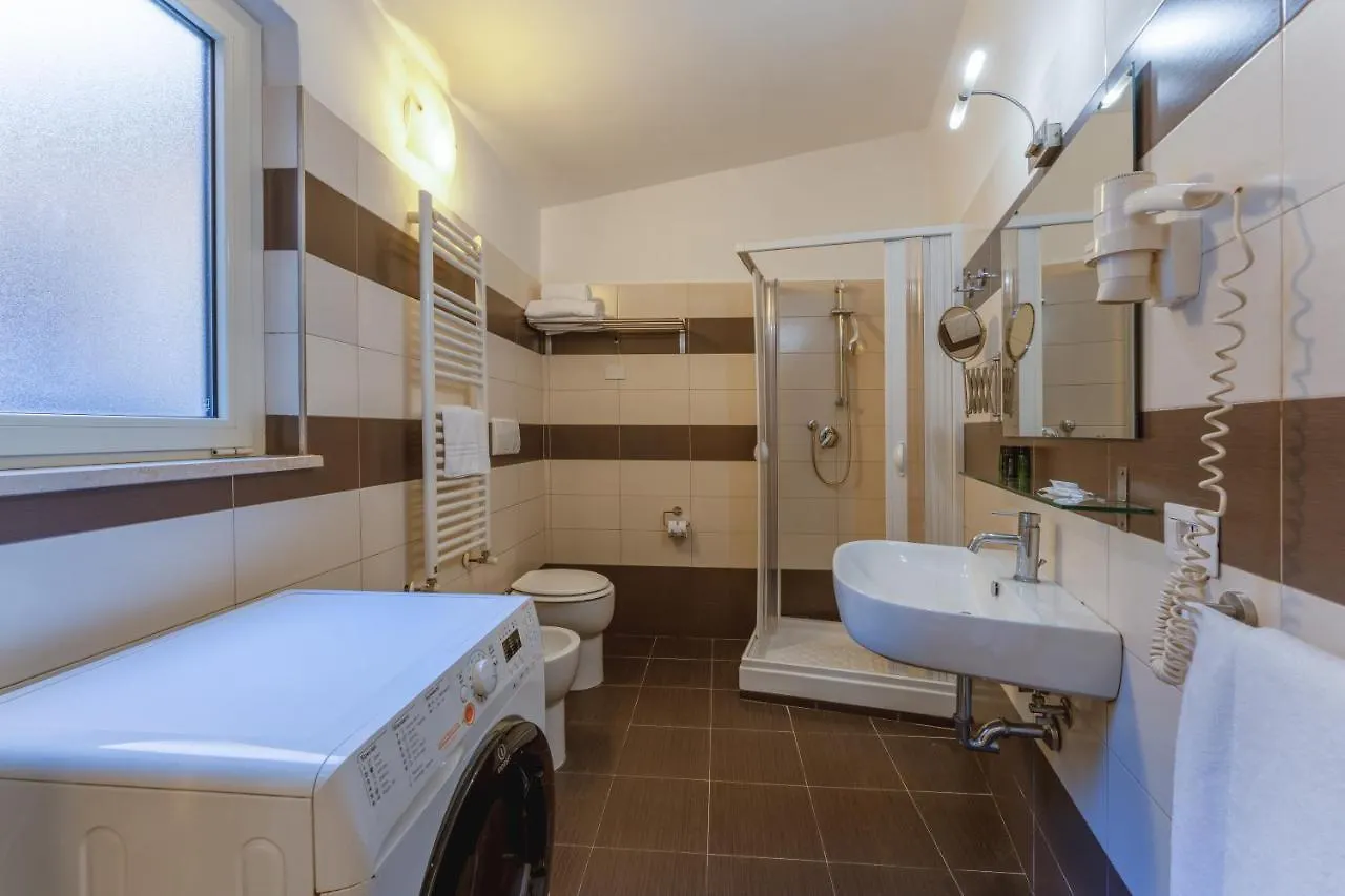 רומא Dalmati House San Lorenzo 0*,