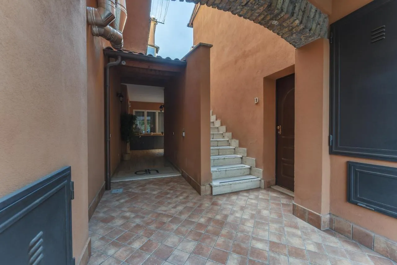 Apartment Dalmati House San Lorenzo Rome Italy